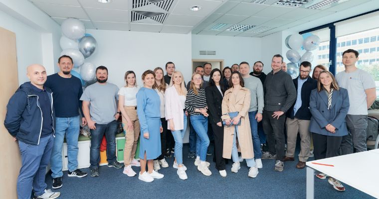 Instinctools delivers custom software AI solutions cloud mobile platforms 