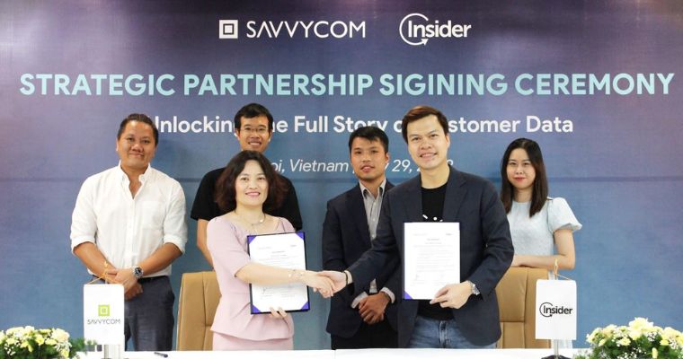 ●	 Savvycom empowers global businesses with scalable high quality software solutions